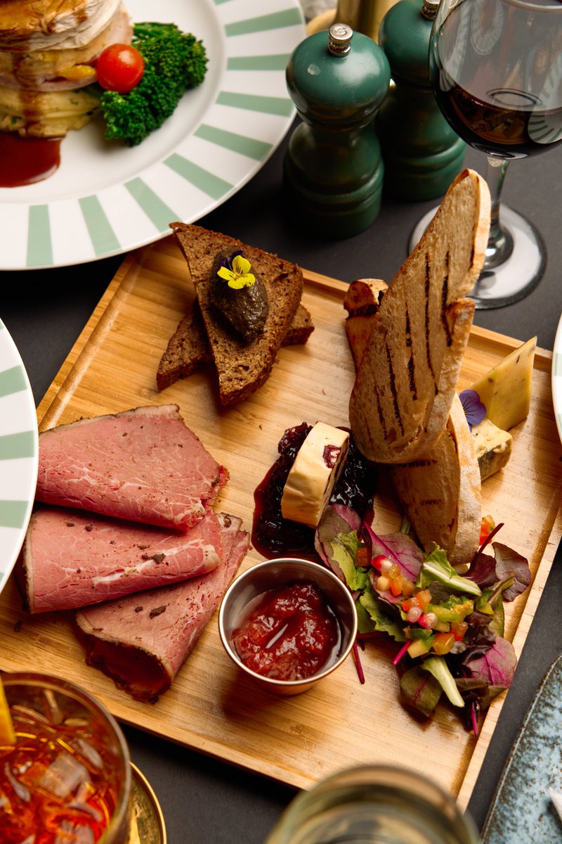 ImperialCork's tweet photo. Indulge in the most wholesome Christmas Eve celebrations with your nearest & dearest with a Local Spiced Beef Platter at Sketch ๐ฑ
Wishing you all a Merry Little Christmas ๐
#merrychistmas #christmaseve #wholesome #spicedbeef #corkcity #sketchcorkcity https://t.co/l6yRdQ5LIz