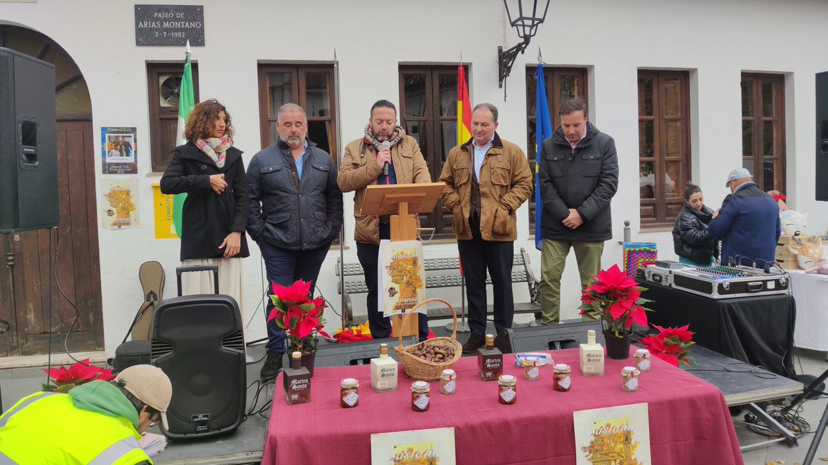 RSAracena's tweet image. 🌰 Inauguración Feria de la #castaña de #Fuenteheridos 

#laradioenlacalle🎙📸 #RSAracena #detodoydetodos