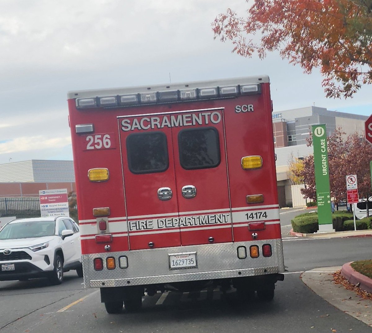Major shout out to the <a href="/SacFirePIO/">Sacramento Fire Department</a> team yesterday for a super quick response; major kindness with my 91 Y old dad and an abundance of patience with my family.  
💙🙏🏽💙🙏🏽💙🙏🏽
#kindness