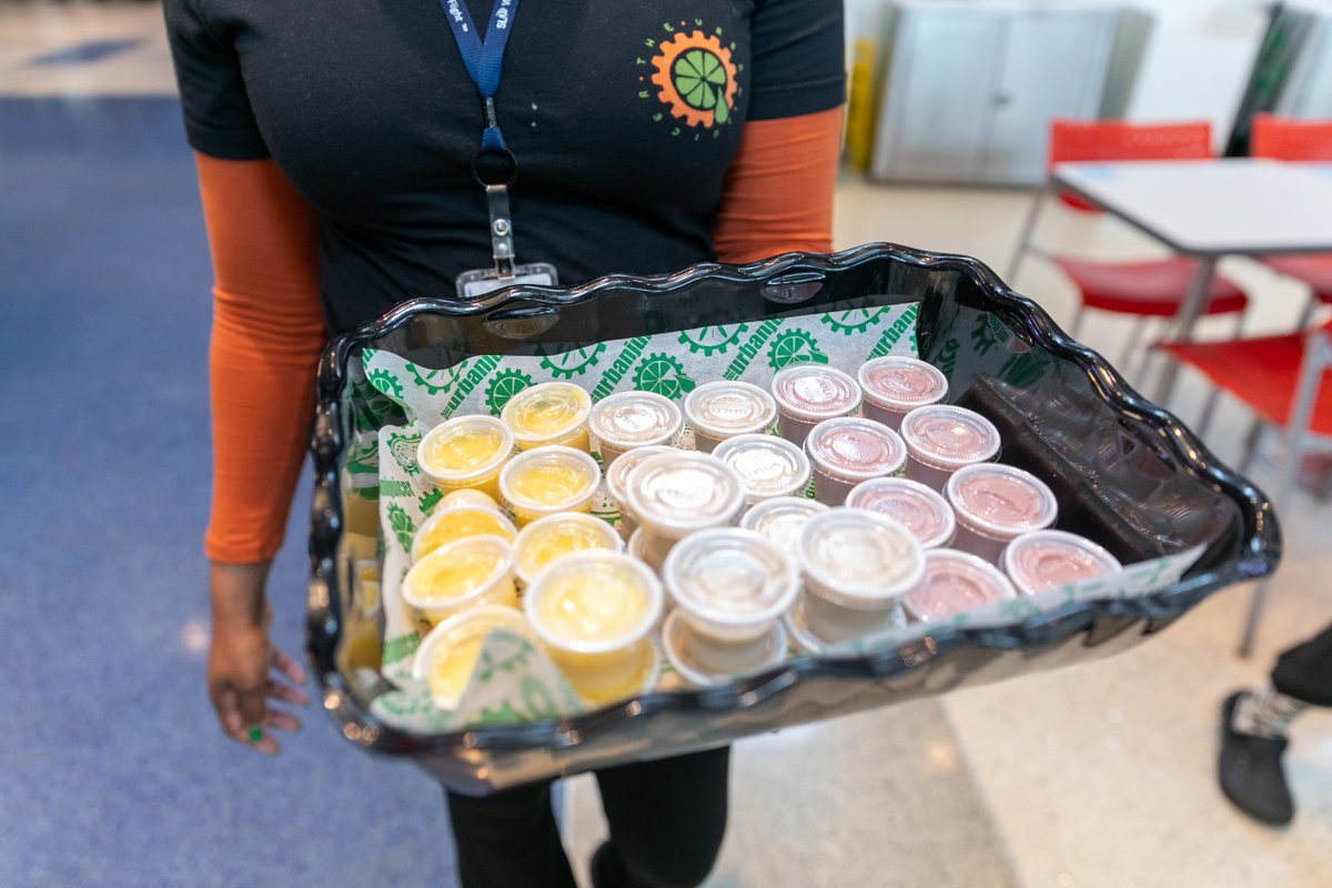 Yesterday, we officially celebrated the opening of Urban Juicer with a ribbon-cutting ceremony. Check them out in Terminal F, which offers fresh juices, smoothies, and grab-and-go wraps and salads! 🥗🥤 @PHLFoodandShops