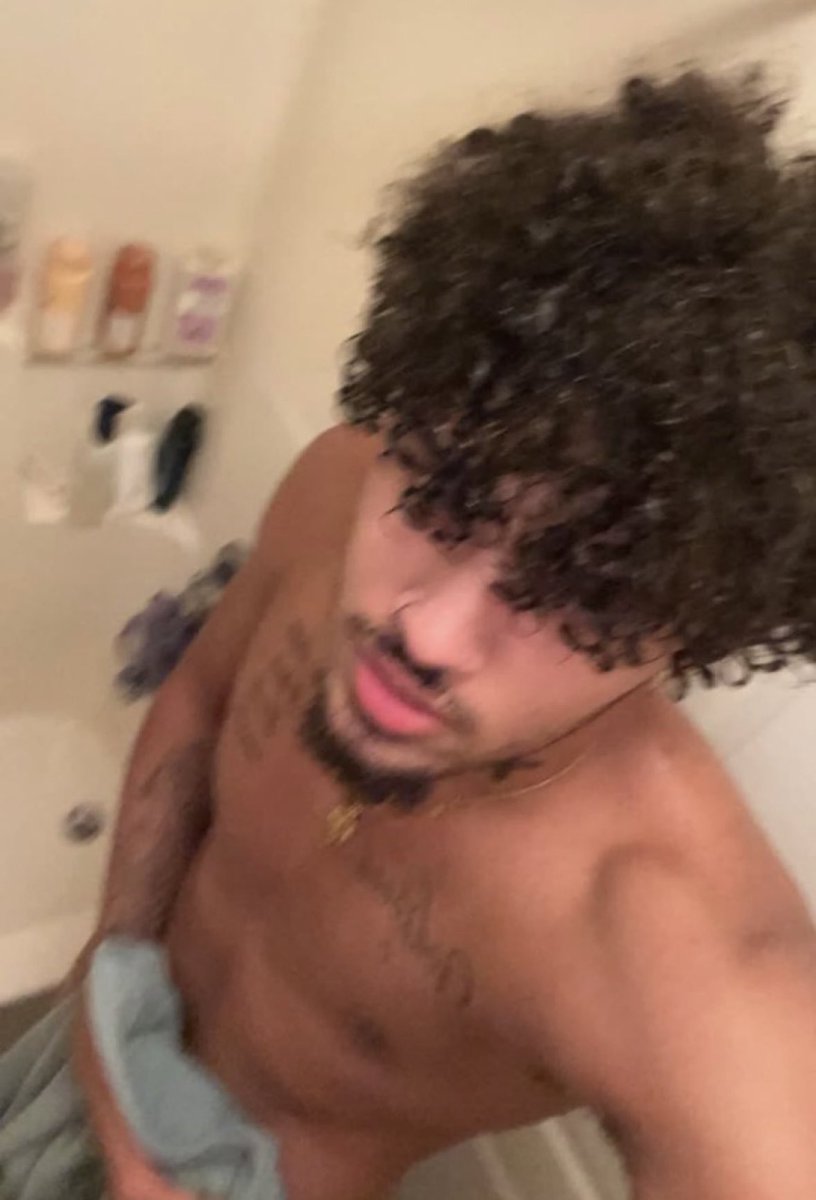 prettyboyjaye's tweet photo. rt if u wanna taste me.  👅💦 https://t.co/LU33HJ92BF