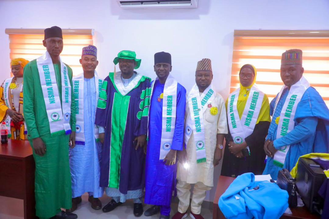 Isa Gusau (@isa_gusau2023) on Twitter photo NISMA honours <a href="/ProfZulum/">Prof. Babagana Umara Zulum</a>’s aides with fellowship, 7 others as members
… BSF, BCW, APC New media reps amongst honourees
The Senior Special Assistant to Borno State Governor, Babagana Umara Zulum, on New Media, Abdurrahman Ahmed Bundi, was on Wednesday conferred with a NISMA honours <a href="/ProfZulum/">Prof. Babagana Umara Zulum</a>’s aides with fellowship, 7 others as members
… BSF, BCW, APC New media reps amongst honourees
The Senior Special Assistant to Borno State Governor, Babagana Umara Zulum, on New Media, Abdurrahman Ahmed Bundi, was on Wednesday conferred with a