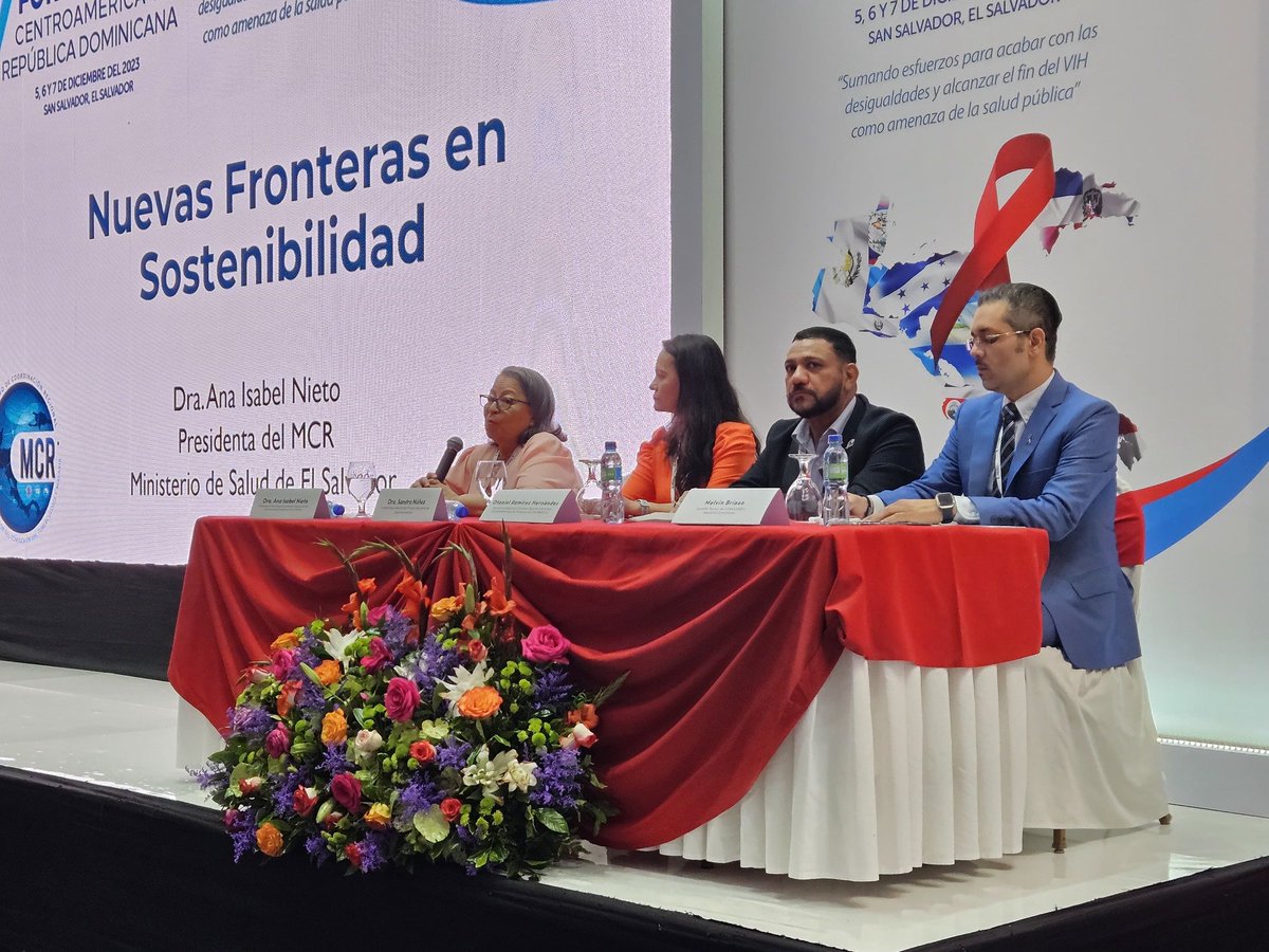 Redca_'s tweet photo. REDCA+ se encuentra en esta mañana de jueves 7 de diciembre  en la presentación magistral: Nuevos enfoques integradores de la Sostenibilidad de la Respuesta al VIH. https://t.co/ytWr65eYPz