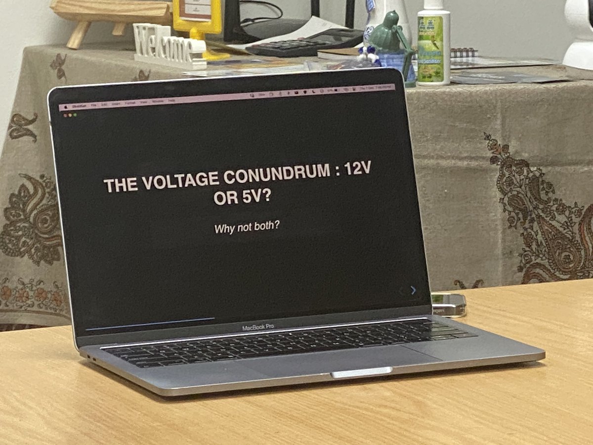 BHamadicharef's tweet photo. Tonight’s #Hackware with talk by @ntt on #easyEDA to make #PCB https://t.co/8nLb4V1Jvp