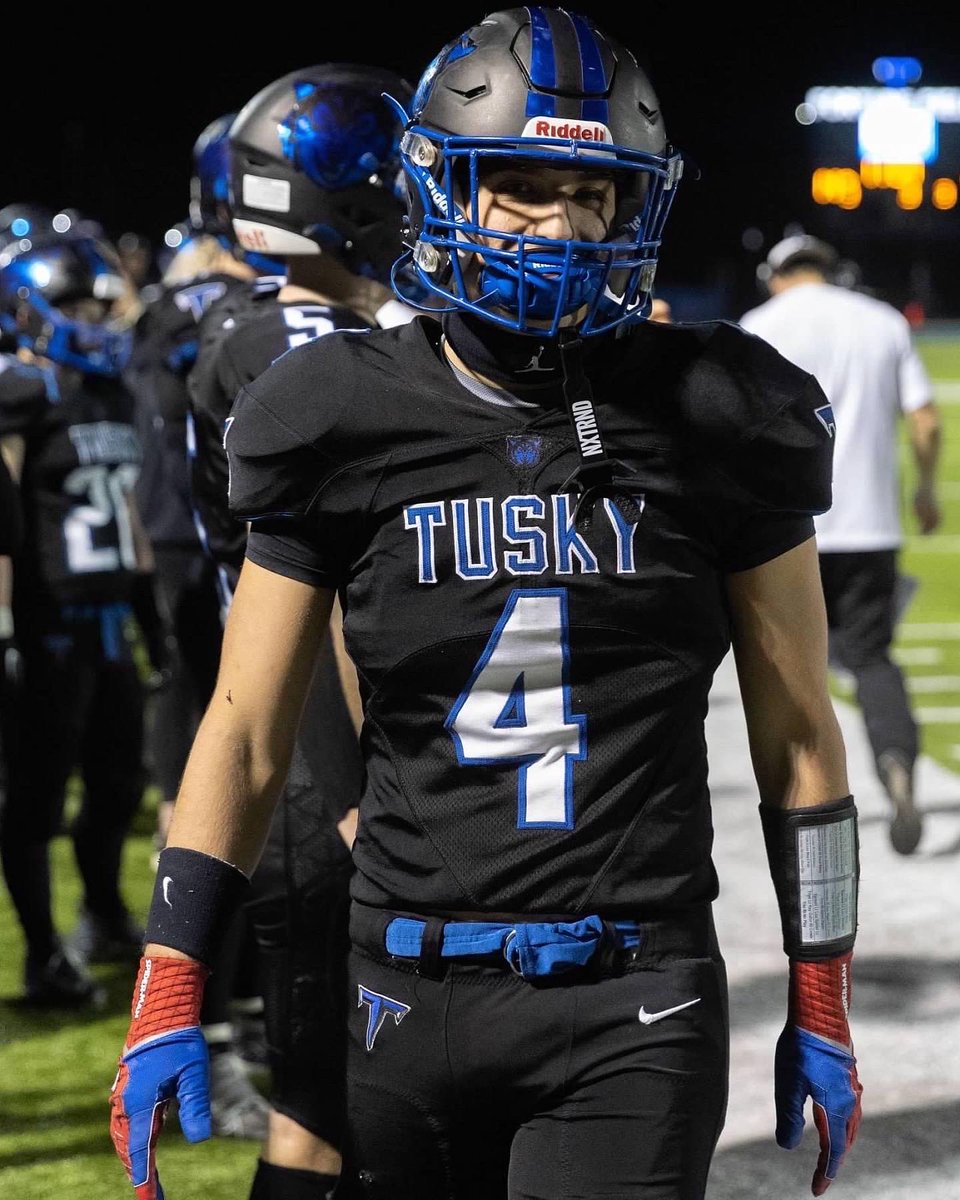 126 rushes for 610 yds…just under 5 yds per carry. 8 TDs 

2/3 passing for 43 yds and 1 TD

12 receptions for 98 yds

<a href="/CoachT_59/">Jared Toler</a> <a href="/DaveNitta/">Dave Nitta</a> <a href="/CoachWakefield/">Brandon Wakefield</a> <a href="/CoachTaeVA/">CoachTae</a> <a href="/SpeedhouseV/">Speedhouse_Va</a> <a href="/easton_turner15/">Easton</a> <a href="/LocoHSFB/">LoCo Football</a> <a href="/andrejones1185/">Coach Andre Jones</a> 

Senior Season Highlights: 
hudl.com/v/2MZaD7