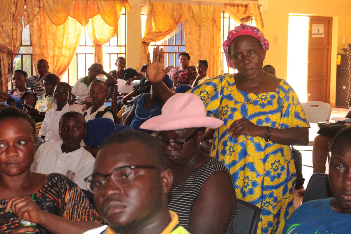 Community and Stakeholder Engagement for the Enhancing Sierra Leone Energy Access Project. Funded by @WorldBank, implemented by @UNOPS_SL on behalf of @Ministryenergy1. This project will provide light to Moyamba Town, 500 schools and 200 hospitals across 🇸🇱