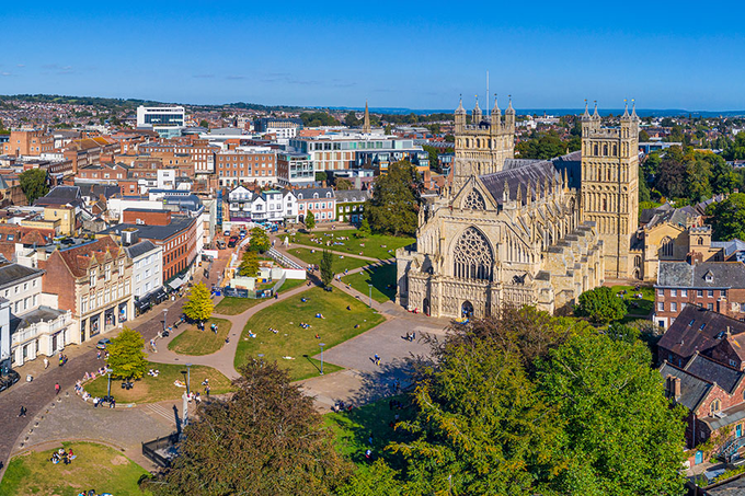 I have fallen in love with the rich cultural history and food & drink of #Exeter The capital of #Devon was named one of the UK's favourite cities in a recent poll
@visitexeter #VisitExeter @ExeterCathedral
@visitsouthdevon #LoveExeter @VisitEngland