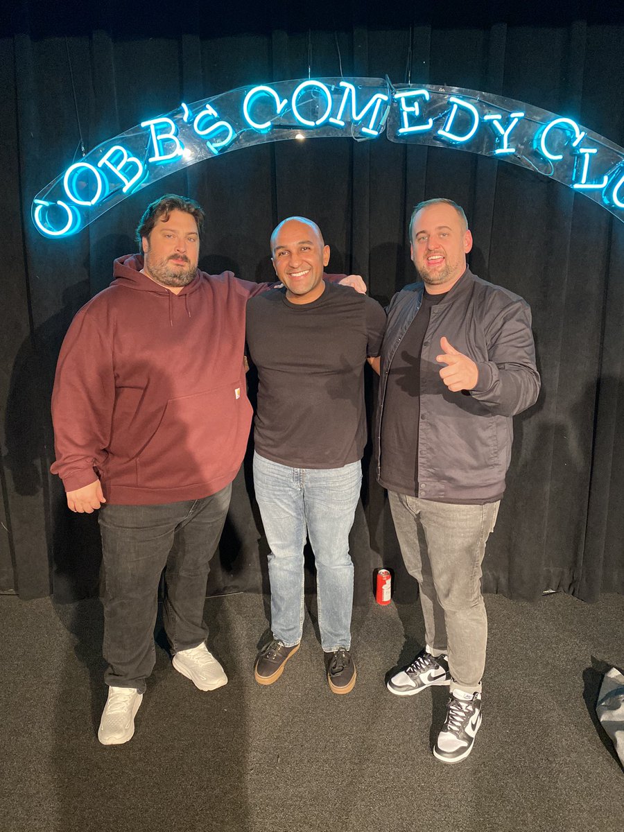 wontonimo_bay's tweet photo. Saw the @AreYouGarbage boys last night. You made this $10 homie a very happy shareholder. Love youse!
@HFoleyComedy @KevinRyanComedy https://t.co/lgAvpSLkJi