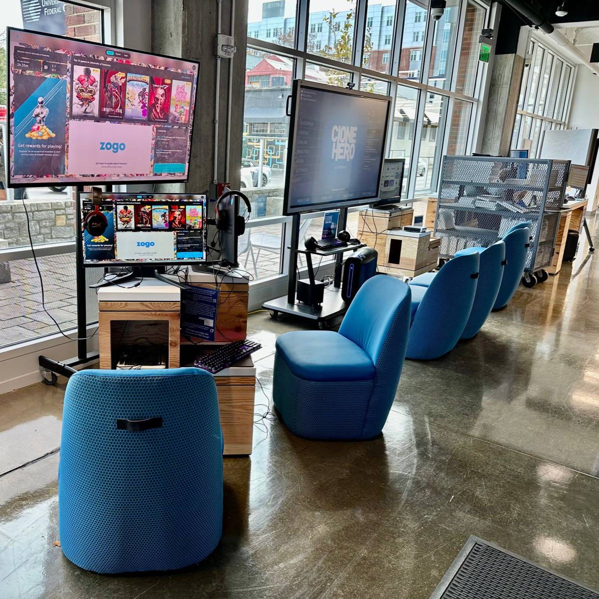 teknion's tweet image. 🕹GG . Loving how @universityofky uses their Bene Boxes!

teknion.com/story/bene-box 

#morethanabox #benebox #modularfurniture