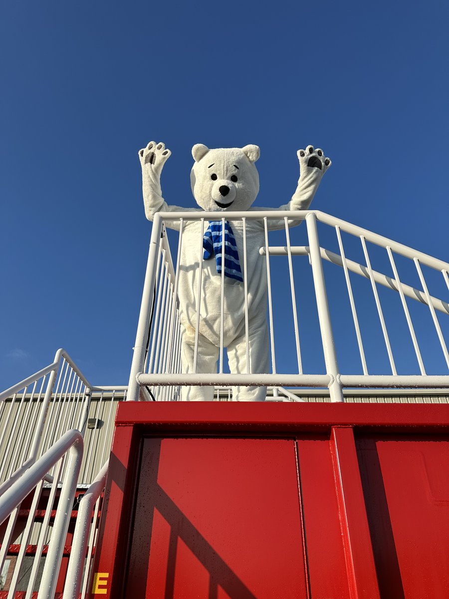 SpOlympicsMA's tweet photo. @BillsCustomFab @EverettPolice @MarlboroughMaPD @olympiams Smile for the camera, P Bear! 📸🐻❄️ #BearForceOne #PolarPlungeMA #RoadtoaMillion https://t.co/9PGU2wVJmf