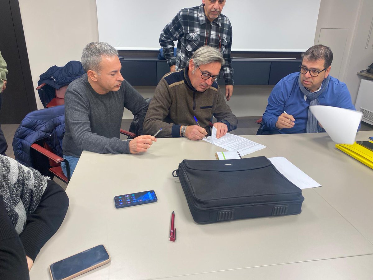 fai_cisl's tweet photo. #COLUSSI, RINNOVATO INTEGRATIVO DI GRUPPO 💪
Rinnovato ieri sera #contratto integrativo del @ColussiGruppo che sarà valido per il periodo 2023-2025. Importanti novità su #formazione, #welfare, #salario, qualificazione professionale. 
Comunicato unitario 👉https://t.co/lvikcQmEGe https://t.co/SVeejgcp3s