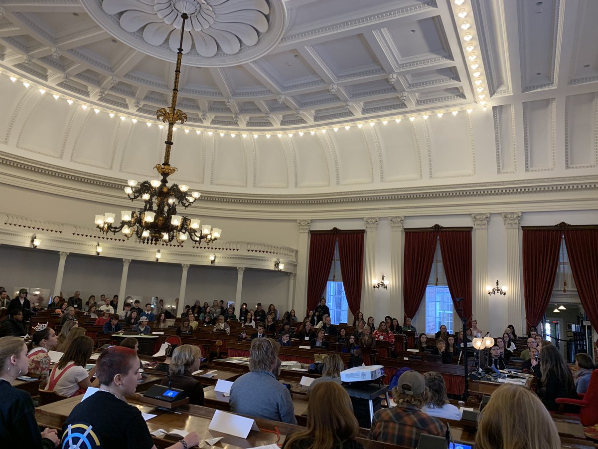 Advance Vermont tweet media