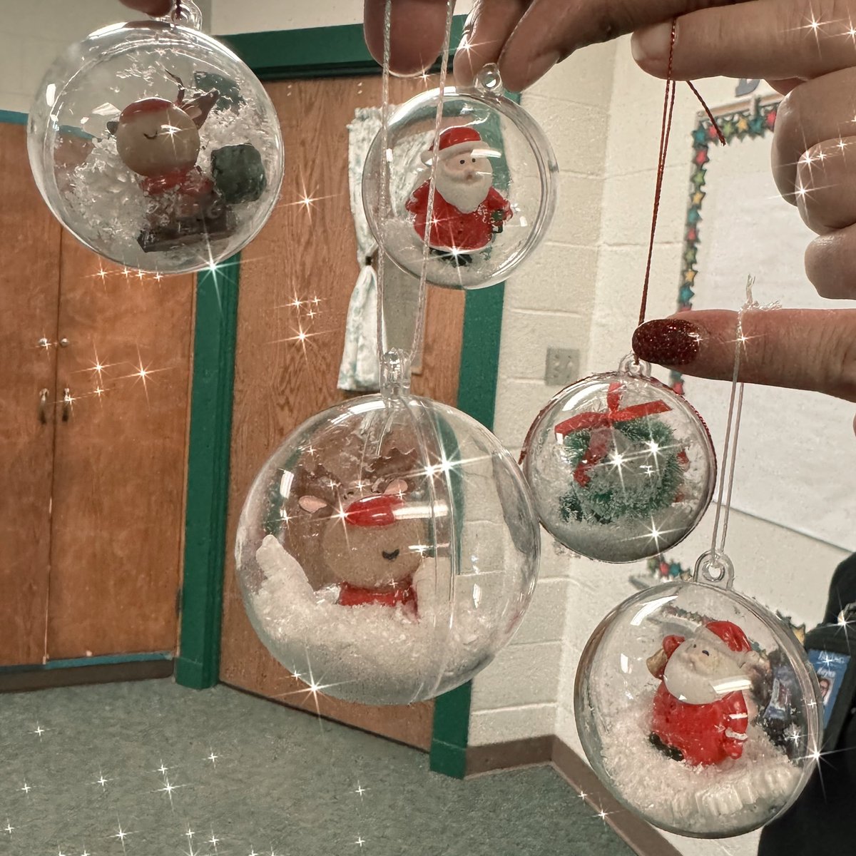 Jessica Ayala (@msayala7) on Twitter photo Making cute ornaments with my wonderful team! ๐
๐ผ๐โค๏ธ #12daysofChristmas <a href="/KeyesTigerCubs/">Tiger Cubs</a> Making cute ornaments with my wonderful team! ๐
๐ผ๐โค๏ธ #12daysofChristmas <a href="/KeyesTigerCubs/">Tiger Cubs</a>