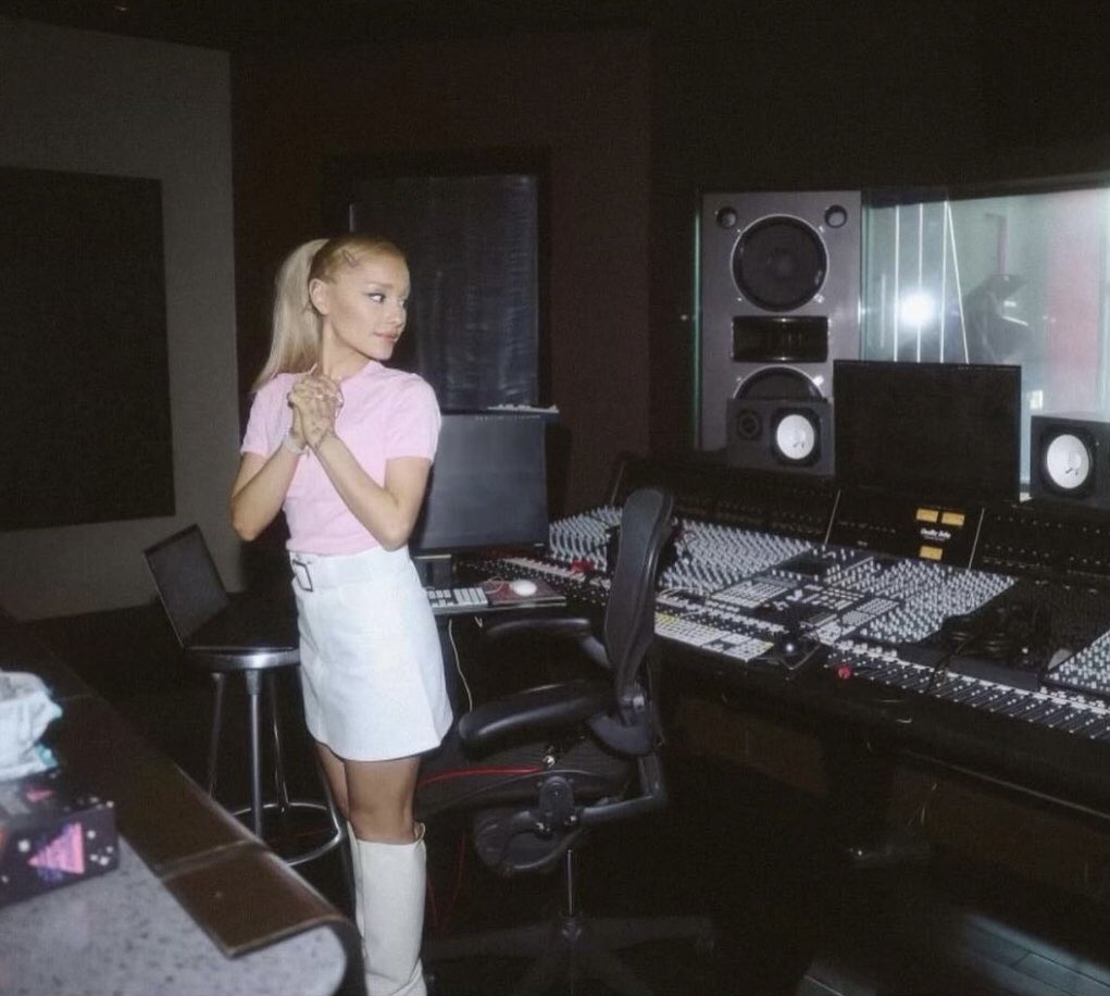 arianagrandebr tweet picture