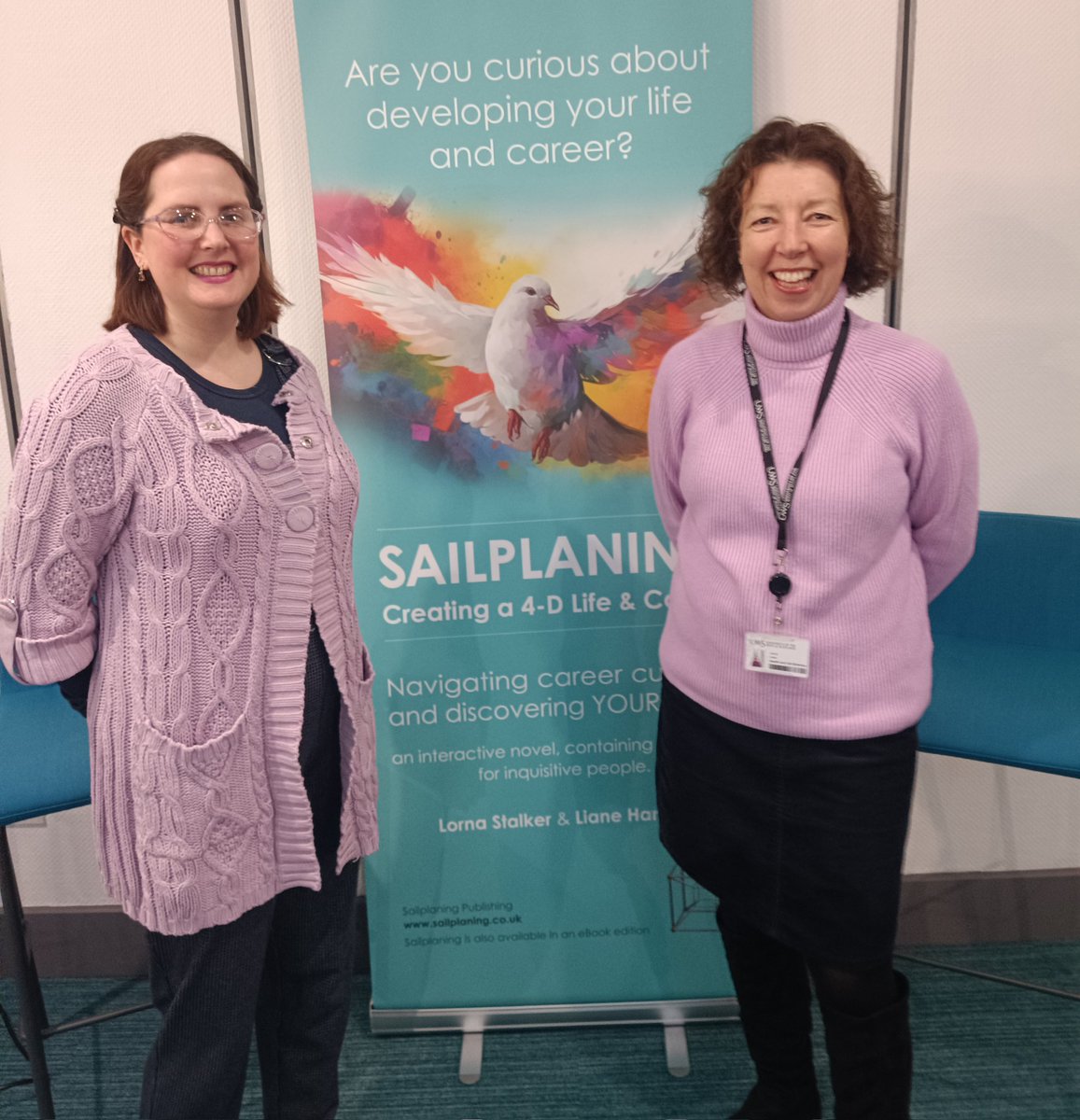 Delighted to be at the launch of #Sailplaning by Lorna Stalker and Liane Hambly. @Laura_Lebec and I also delighted to be colour coordinated! #random #bookLaunch #Careers #CareerTheory @CareersUWS
