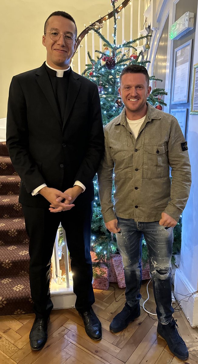 Fr Calvin Robinson ©️®️ tweet media