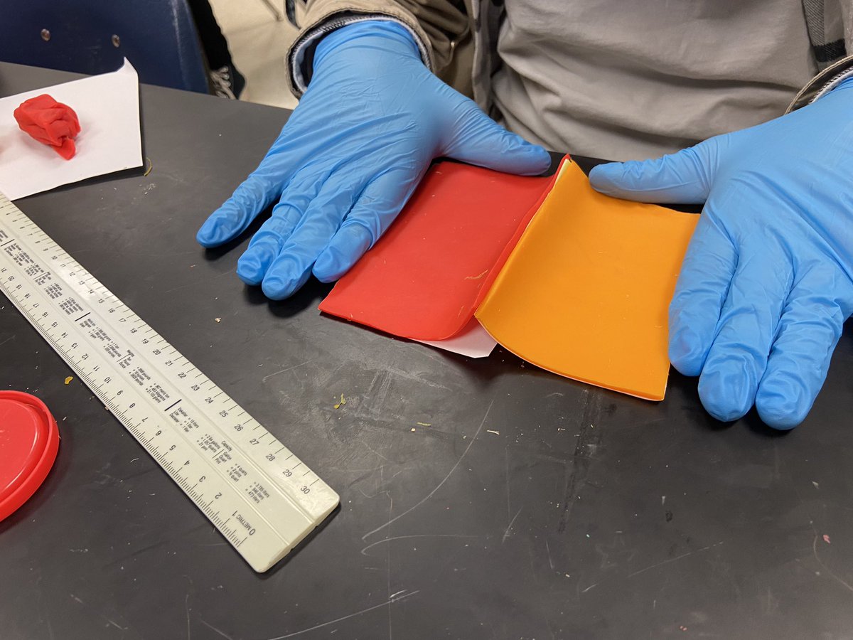 perkinsj51's tweet photo. Making Earth science a little more engaging by using play-doh to model convergent & transform tectonic boundaries. Paper helps provide a smooth surface for the plates to slide on, like the asthenosphere. #12DaysOfPaper https://t.co/NDJAxHtdHA