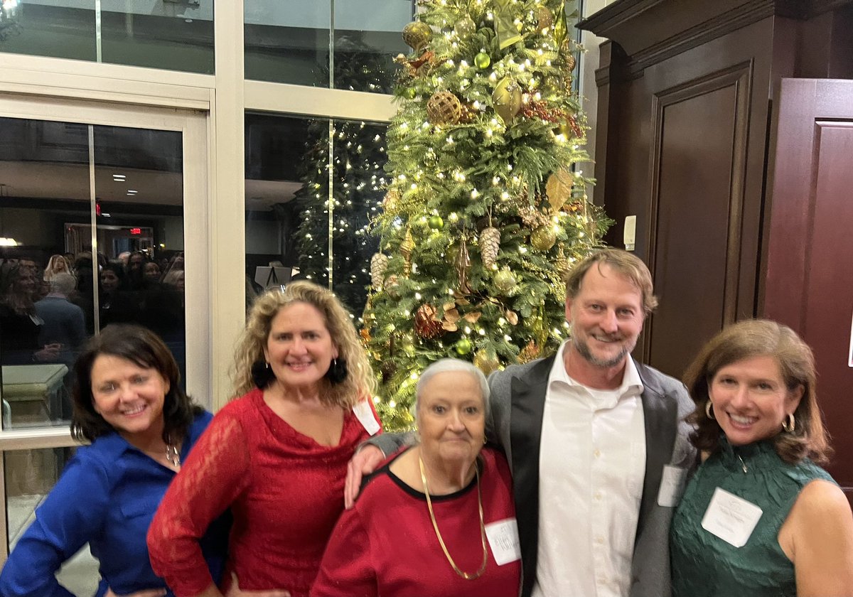 orthogeorgia's tweet photo. Great evening at the Annual MIJS Holiday Wine Tasting. OrthoGeorgia’s Wayne Kelley, MD and Susan Scruggs attended and sampled great wines and food with some of our favorite workers’ compensation professionals. 
https://t.co/g3CN1ivPLY
#workcomp #spinesurgeon #backdoctor https://t.co/yK6uXIw5jR