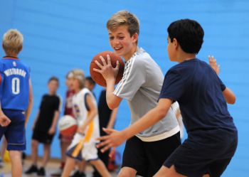 One week to go until the start of Sussexsport Christmas Activities Programme 🎅
Places available on the following camps and courses:
➡Basketball
➡Squash
➡Netball
➡Circus Skills (12-17 years)
For further details or to book visit sussex.ac.uk/sport/children