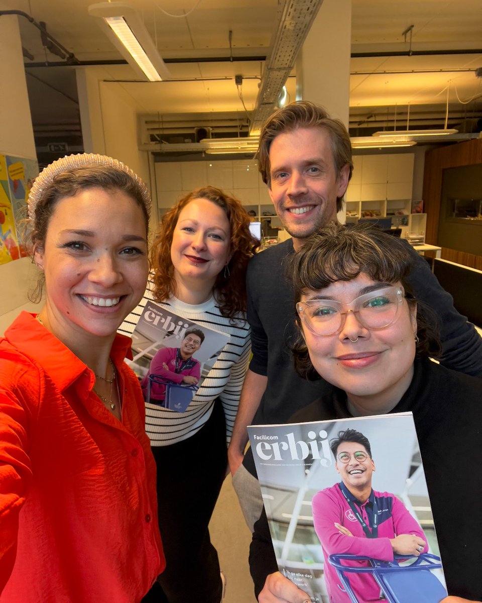 De geur van vers gedrukt papier, wij houden ervan! De afgelopen maanden hebben we samen met het team van Facilicom Group hard gewerkt aan hun magazine Facilicom Erbij. En het eindresultaat mag er zijn! 🤩 Groos op deze toppers.