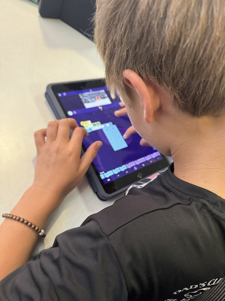 Richardson ISD Library & Information Technology tweet media