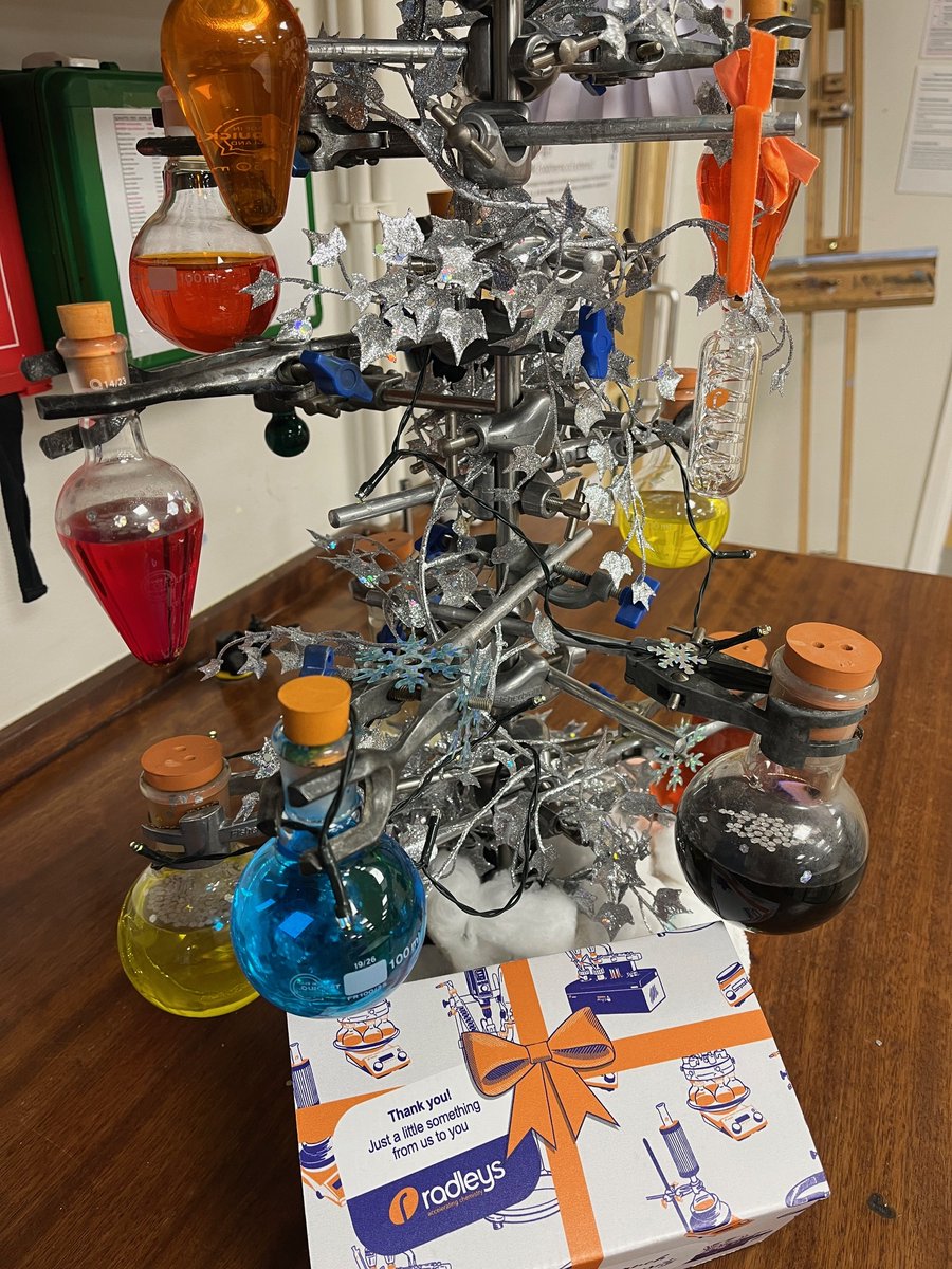 Halliford School tweet media