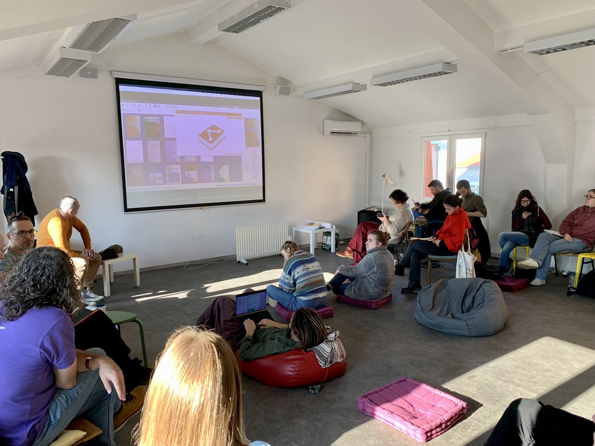 Solidar_EU's tweet photo. This week, we are in Zagreb to discuss ethical digital tools in the context of anti-war resistance and #peace movement in Croatia as part of the ECHO Network project, while learning about @cmszagreb’s work and partners. 👾🕊 https://t.co/FtRcRpyZEd