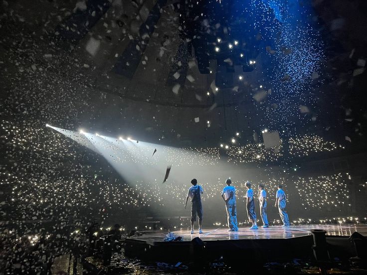 txtdom's tweet photo. For new moas or moas who are confused to follow!

FANBASES
@TXTGlobalUnion
@thetxtpress
@txtontrends
@txt_book
@TXTMerchUpdates
@MoaRequestLive
@TXTBigHitWW
@all_about_txt
@moabirthday
@stylebytxt
@txt_bra_rep

TXT CHARTS
@TXTCHART_KR
@TXTChartData
@moachartdata
@TXTGLOBALDATA

+ https://t.co/bkPTO0L5lc