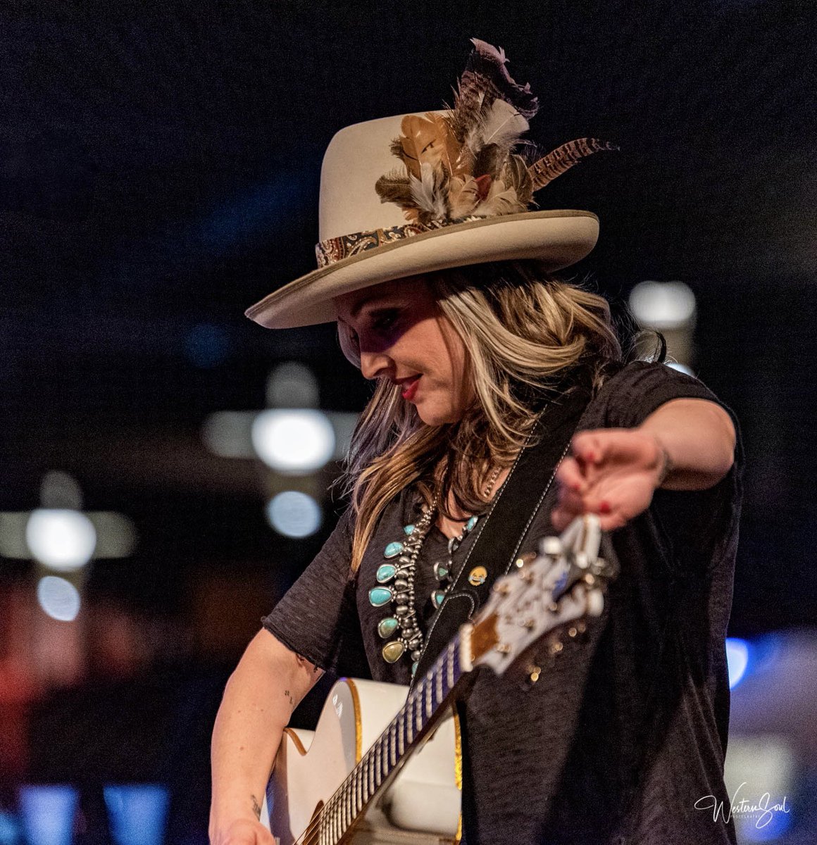 We want to wish the amazing @GettinSweenered a very Happy Birthday! Can’t wait to see another one of her live shows as they’re always such a good time! #sunnysweeney #sunnysweeneyistheshit #happybirthday #standardhatworks #countrymusic #queen