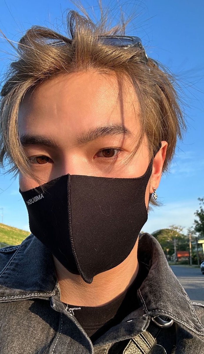 IGs update [07122023]  รู้แล้วครับว่าเท่ว่าหล่อ 😎

#BuildJakapan <a href="/JakeB4rever/">BIU.</a> 
#Beyourluve