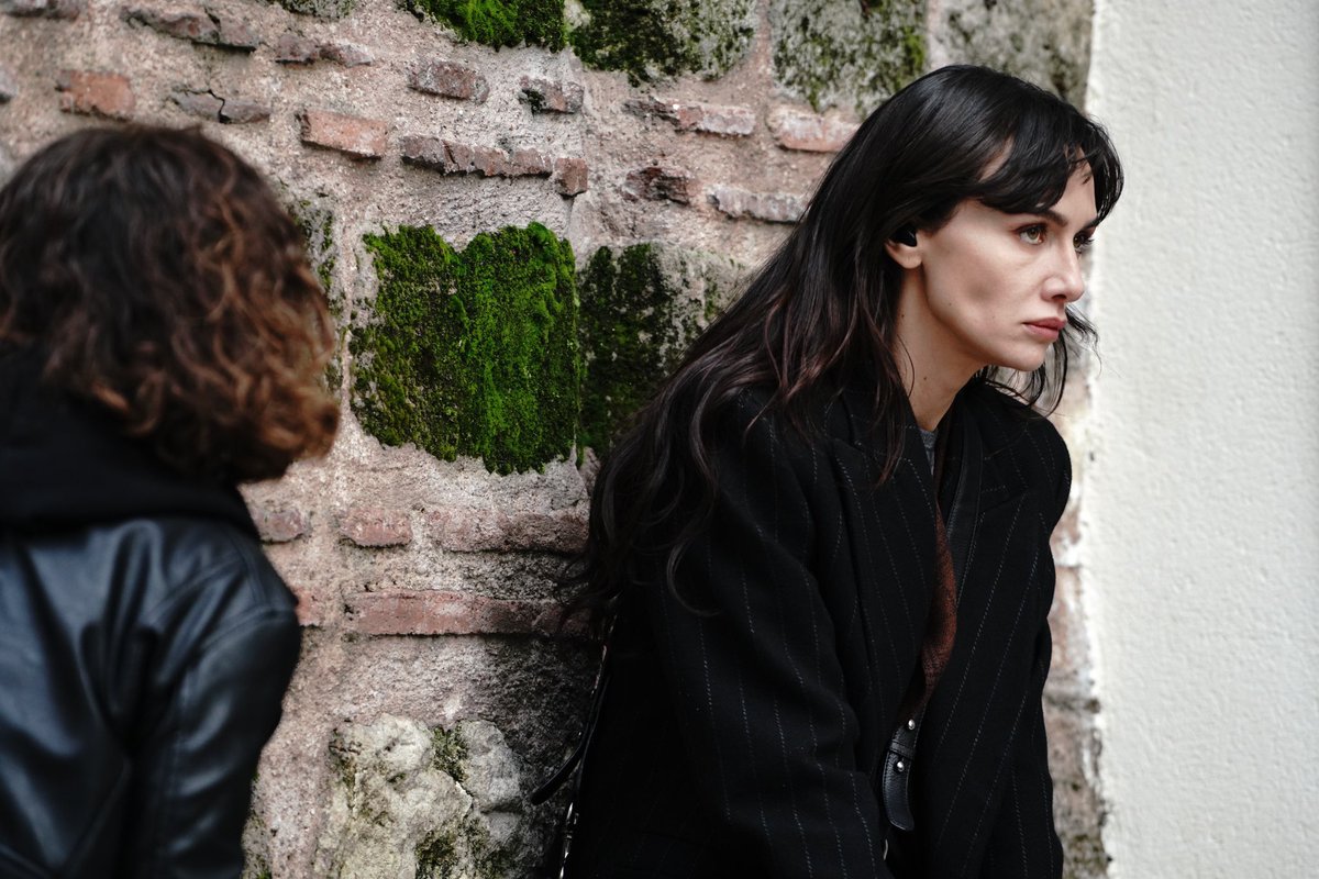 TDizi101's tweet photo. 5. bölüm bu akşam #BirDerdimVar 🌹

Son 2 bölüm... 🥺

#NilÖm #ÖzZey 
#BirceAkalay #EylülErsöz #MertFırat #AtaArtman #AvaYaman https://t.co/cwVPrXrWBD