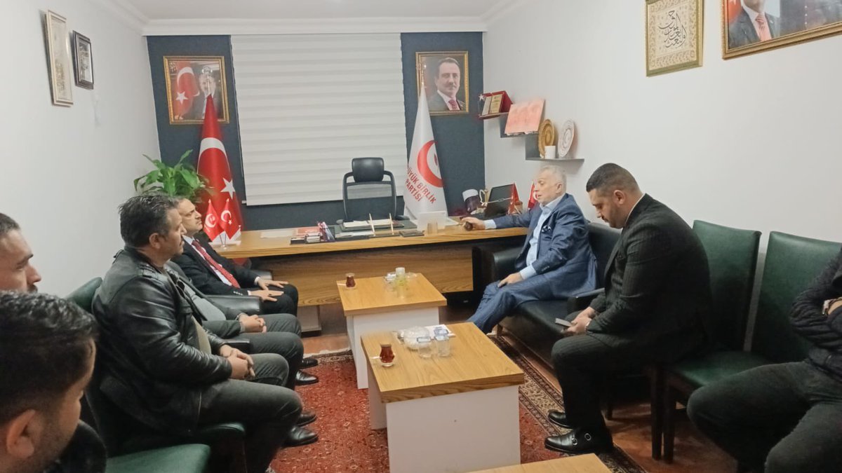 Sayın Cumhurbaşkanımız Recep Tayyip Erdoğan’ın işaret ettiği “Yeniden İstanbul”u kazanmak için AK Parti Istanbul Büyükşehir Belediye Başkan Aday Adayı olarak ziyaretlerimize devam ediyoruz.
Büyük Birlik Partisi Sancaktepe İlçe Başkanlığı'ndaki ziyaretimizi kabul eden
Sayın Başkan