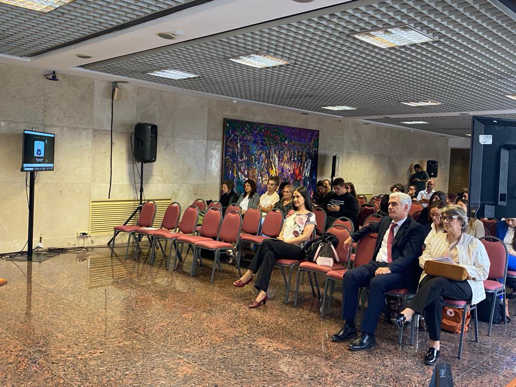 DipRodrigoGoni's tweet photo. En el #DíaNacionalcontralaExplotacionSexualdeNiños #NosPonemosLaCamiseta. Participamos en presentación del Plan de #Conapes @inau_oficial y aprobamos en Comisión del @Parlamento_UY proyecto de “Proyecto de los Derechos de los Niños y Adolescentes en los entornos digitales” https://t.co/ApORHtdQV6