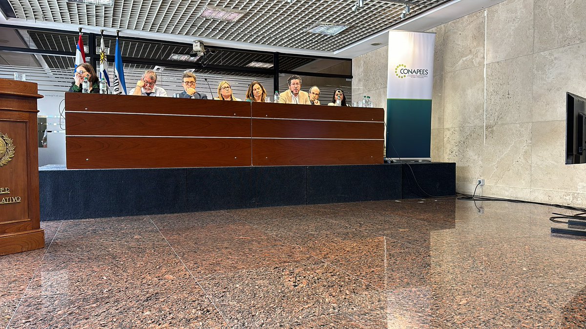 DipRodrigoGoni's tweet photo. En el #DíaNacionalcontralaExplotacionSexualdeNiños #NosPonemosLaCamiseta. Participamos en presentación del Plan de #Conapes @inau_oficial y aprobamos en Comisión del @Parlamento_UY proyecto de “Proyecto de los Derechos de los Niños y Adolescentes en los entornos digitales” https://t.co/ApORHtdQV6