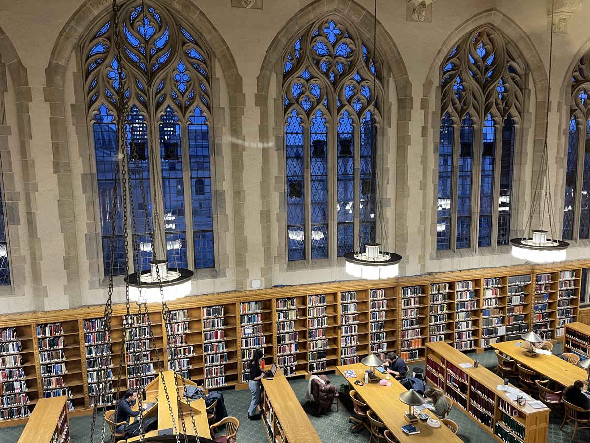 Evening at the @yalelawlibrary: it's reading period at Yale Law School, the  time between the end of classes and the start of exams., image size:1200x900