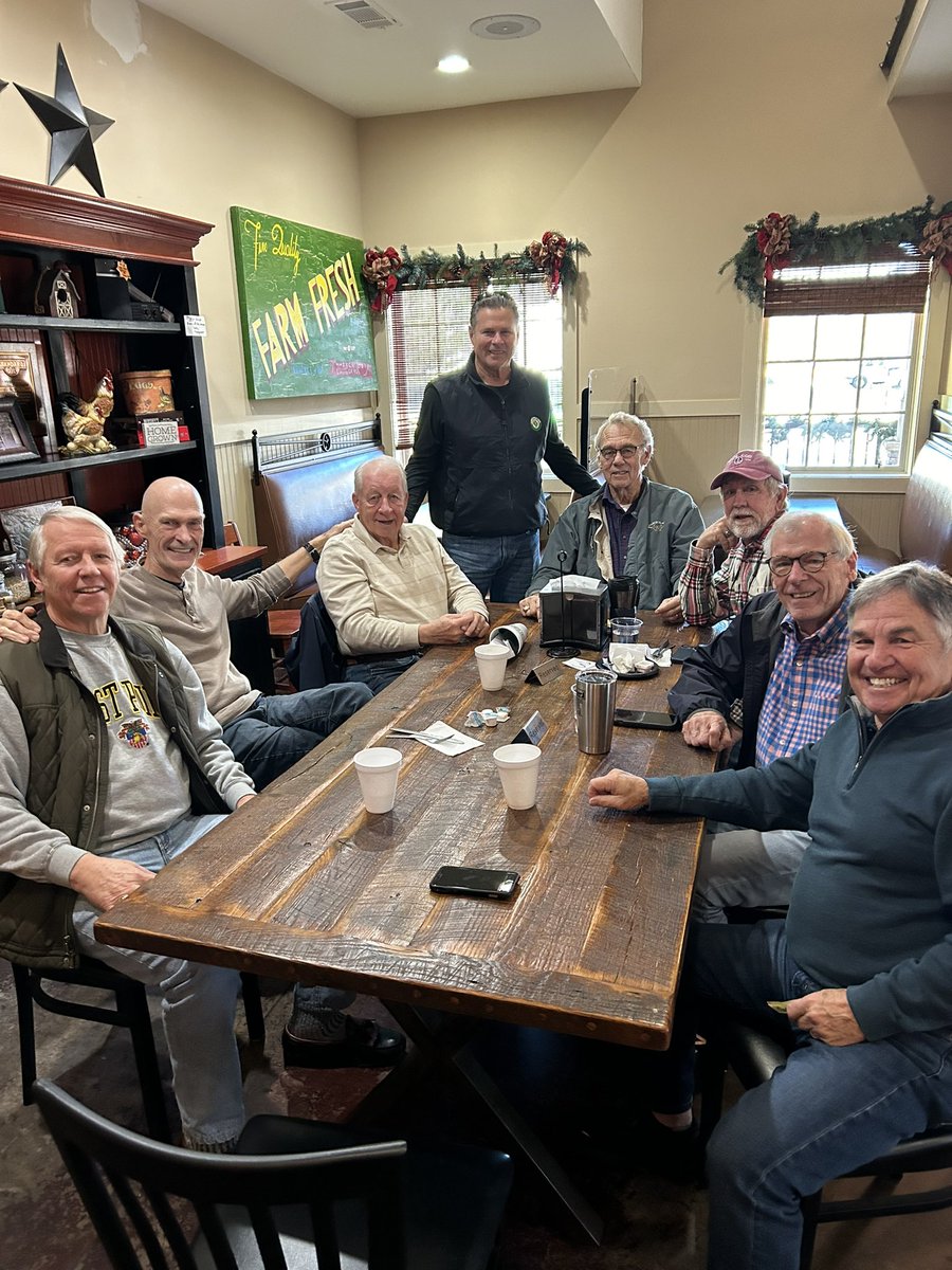 buckbelue8's tweet photo. Hit one of the coffee shops this morning to see what the boys were talking about.  #GoodFellowship @680TheFan https://t.co/LyEKCYRxNk