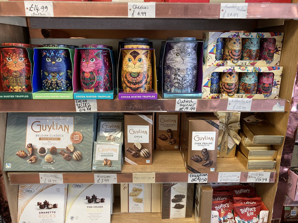 Delicious range of delightful chocolate from @sarundschocs available at The Art Shop #London @cardgains @Justacard1 @greetingstoday @Prog_Greetings