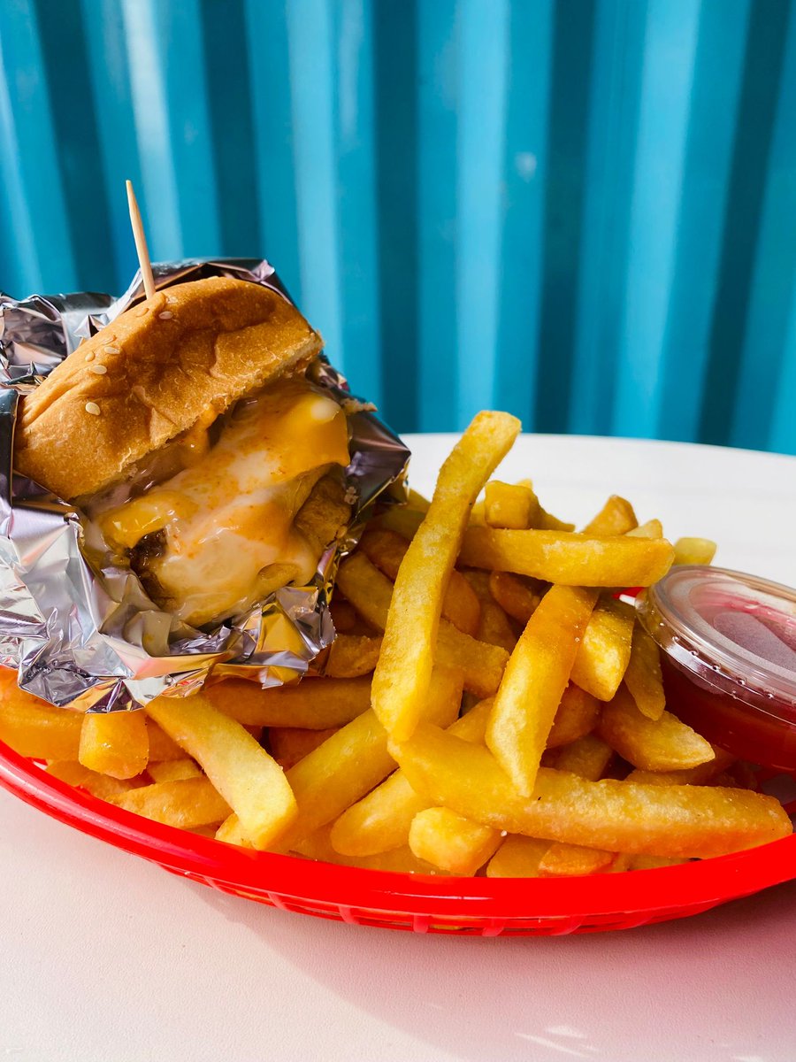 Coopwingsgh's tweet photo. @Frim_ponmaa Row Bun 45ghc, Fries 18ghc, Wings 40ghc, Coop Bun w/ egg &amp; cheese 54ghc https://t.co/SVzCsWZHqv