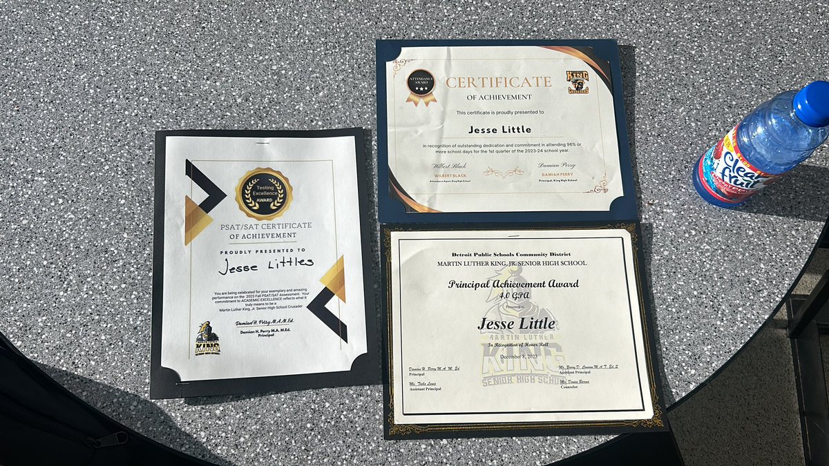 Jesse Little (@jayupnext____) on Twitter photo Student-Athlete 💪🏾⭐️🤩<a href="/smsbacademy/">SoundMind SoundBody®</a> <a href="/CoachBlackwell_/">Curtis Blackwell II</a> <a href="/KyleBrunson_/">Coach KB</a>
<a href="/DetKingFootball/">Detroit King Football</a> Student-Athlete 💪🏾⭐️🤩<a href="/smsbacademy/">SoundMind SoundBody®</a> <a href="/CoachBlackwell_/">Curtis Blackwell II</a> <a href="/KyleBrunson_/">Coach KB</a>
<a href="/DetKingFootball/">Detroit King Football</a>