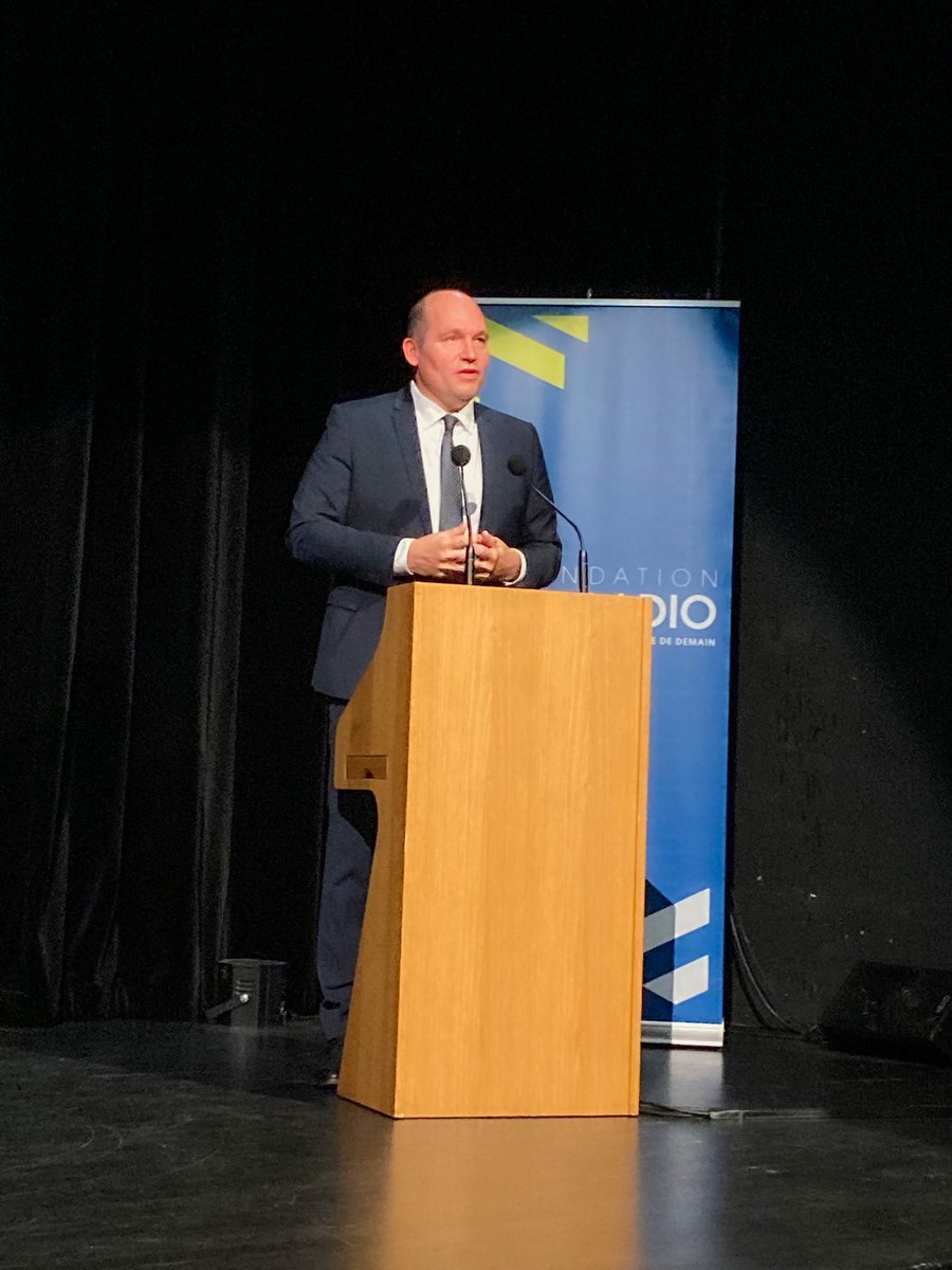 Fondation Palladio (@fpalladio) on Twitter photo En direct du #ColloquePalladio, <a href="/PhilippeClose/">Philippe Close</a> clôture le cycle 2023, mentionne les riches échanges de cette année et rappelle son plaisir d’avoir accueilli et fait découvrir la ville de Bruxelles aux auditeurs. En direct du #ColloquePalladio, <a href="/PhilippeClose/">Philippe Close</a> clôture le cycle 2023, mentionne les riches échanges de cette année et rappelle son plaisir d’avoir accueilli et fait découvrir la ville de Bruxelles aux auditeurs.