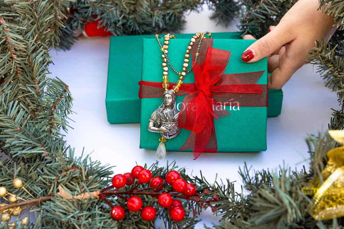 🎄✨Compra  a partir de $3,000, disfruta 10% de descuento. ¿Tus compras superan los $4,000? ¡Aún mejor! Obtén 15% de descuento. Y compras de $5,000 o más, recibe 20% de descuento. 

(No válido en productos Santuario, Axolote, Xoloitzcuintle y Anillo María Magdalena).