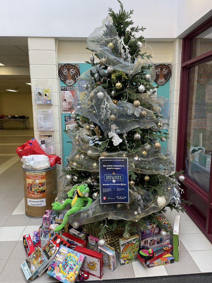 BayviewHillES's tweet photo. Thank you for your continued support! Keep those donations coming! #HolidayHeroes #GiftOfGiving #BHESFestiveSeason #SpreadLove #ChangeLives #DonateNewToys #Newwinterclothing, #GiftCardsGroceryStores #WarmWishes #EmpowerOthers #GratitudeInGiving #MakeADifference #CompassionCounts https://t.co/q45NBgNbXm