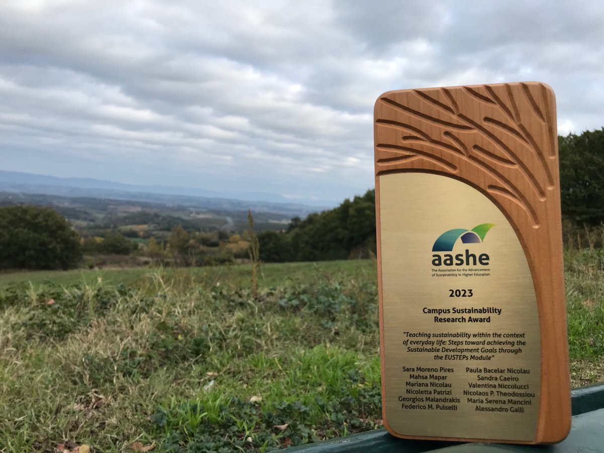Congratulations to the EUSTEPs team at @Auth_University @Univaveiro @uaberta @unisiena who received the 2023 @AASHENews Sustainability Award in the Campus #Sustainability Research category for their article on the #EUSTEPs module! tinyurl.com/yc34396j
