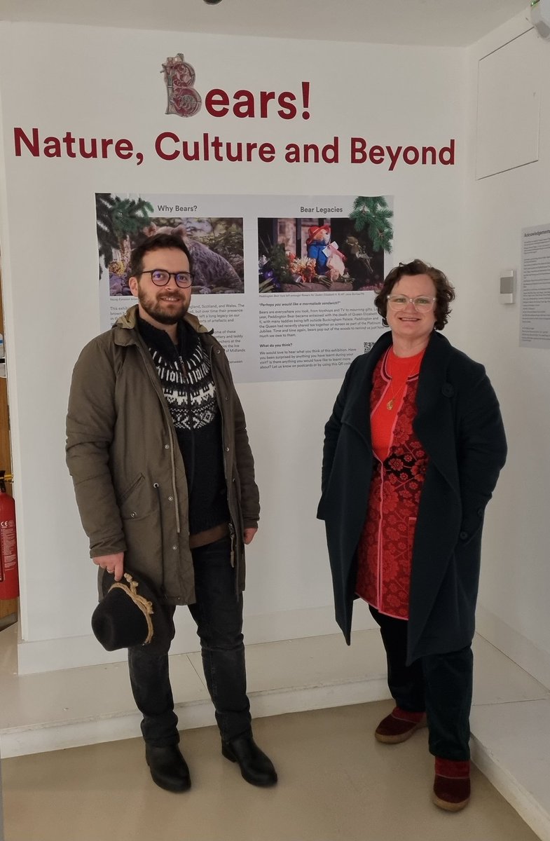 Today we visited the fantastic exhibition 'Bears! Nature, Culture and Beyond' curated by @PalaeoHan & @liamglewis at the University of Nottingham Museum. Great example of public outreach from @archaeobears #BoxOfficeBears Project. Learn more 👇 1/3 nottingham.ac.uk/humanities/dep…