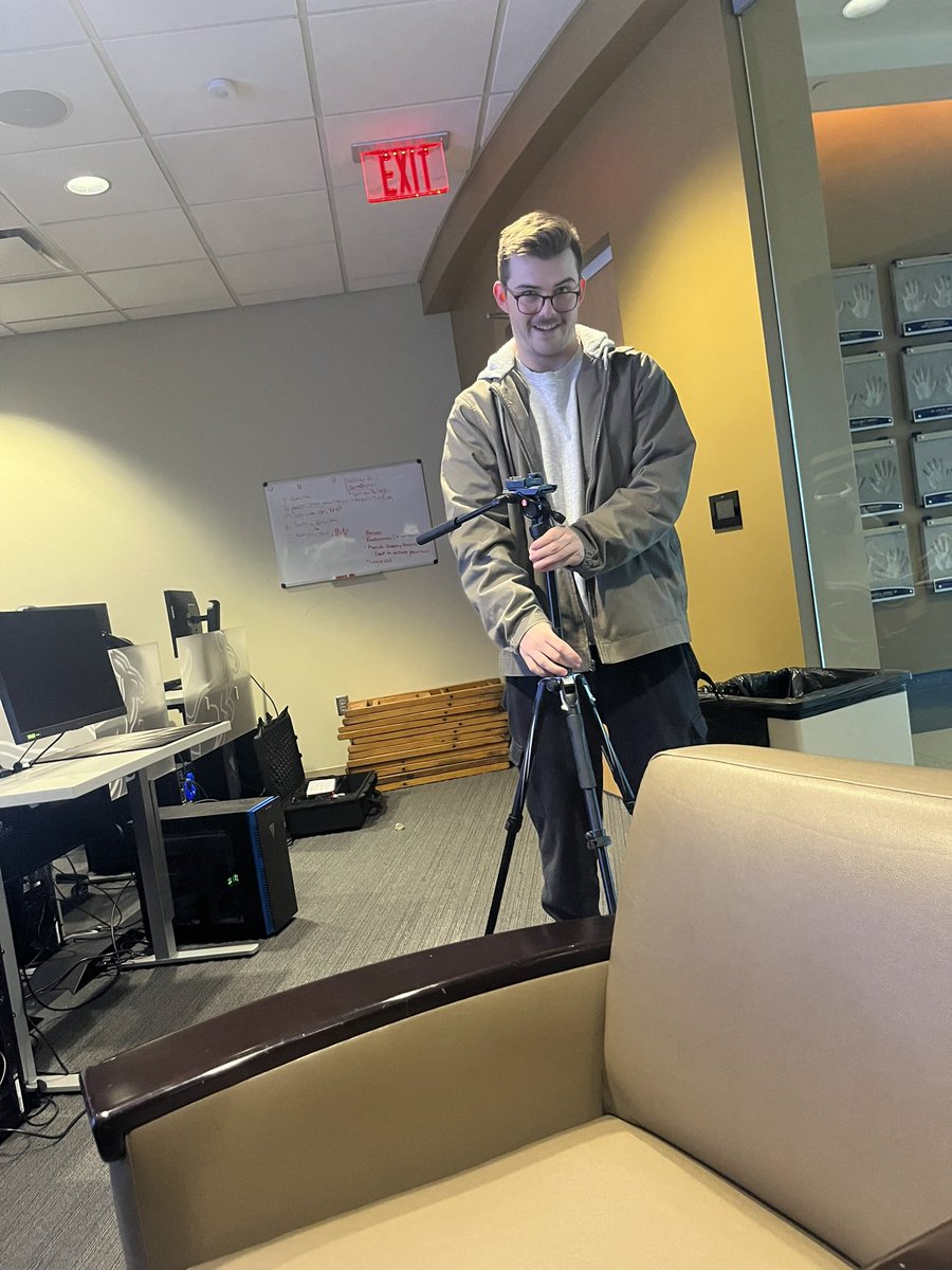 Logan Lewis tweet media