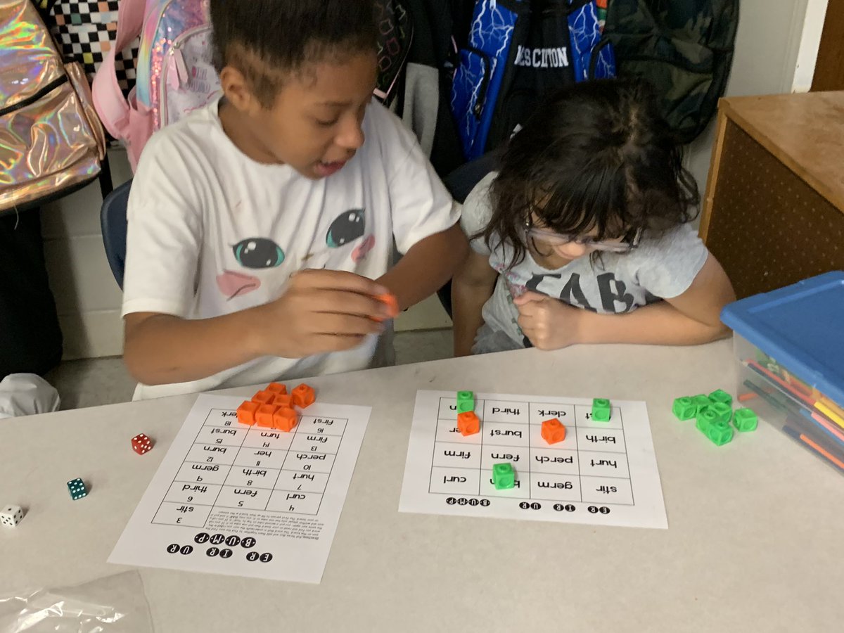 MsHooverBRE's tweet photo. We are playing Bump to practice reading words with r-controlled vowels. #WeBelieveinBRE https://t.co/Ip5iLxaBHX
