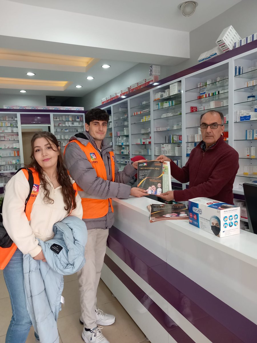 AliErdem470's tweet photo. Bugün Mardin devlet Hastanesi'nde hasta kayıtlarını tamamladık ve efsaneleri ziyaret ettik
@DuyguAE @Emelltpk @hulya_unver @losev1998 @mrvecetinkayaa @ustunezer https://t.co/oe6srl85qS