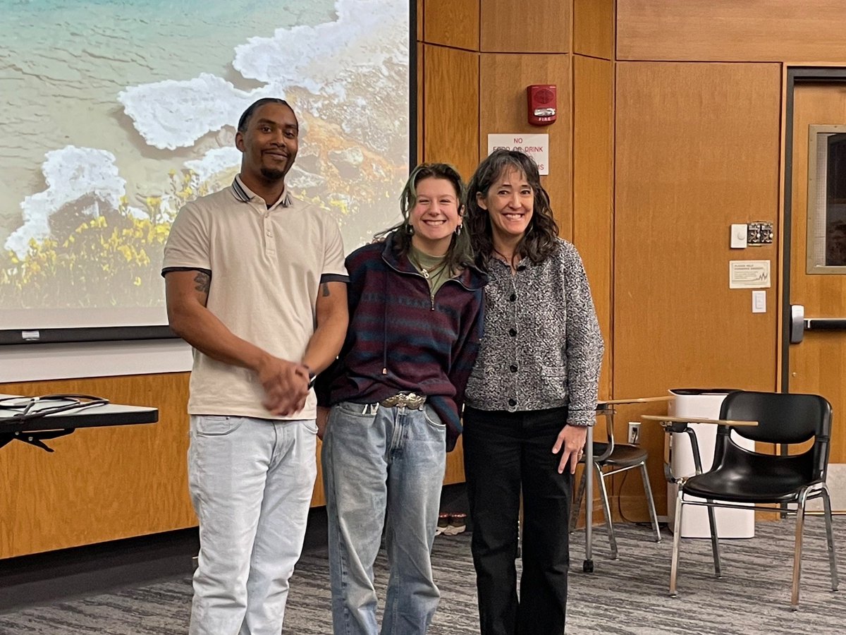 KU EEB GSO (@kueebgso) on Twitter photo Congratulations to <a href="/pcart/">Paulyn Cartwright</a> for receiving the Robert F. Weaver Graduate Mentor Award! Thank you for your continued commitment to supporting graduate students!🥳 Congratulations to <a href="/pcart/">Paulyn Cartwright</a> for receiving the Robert F. Weaver Graduate Mentor Award! Thank you for your continued commitment to supporting graduate students!🥳