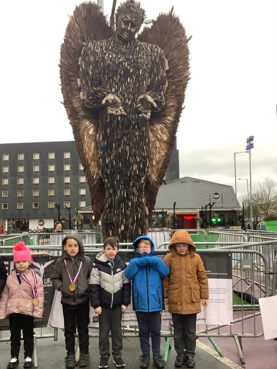 There has been so much going on at Phoenix this week - including trips to The Snowdome, pet therapy and swimming sessions but Elm class wanted to share their visit to The Knife Angel #KnifeAngelWalsall which has prompted some really important conversations about keeping safe