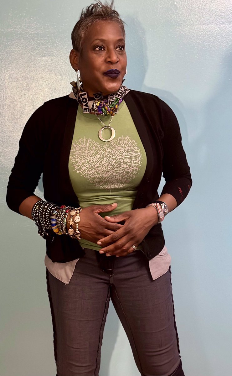 oneitadetroit's tweet photo. Wear your L-O-V-E Letters T-shirt to my show Saturday at @norwestgallery.  "PRINT EDITION:  the Orthographic Art &amp; Poetics of Oneita Jackson."  See you at 5:55 p.m.
#art #artist #printedition #orthographicart   #thelovemovement2023 #love #detroit #LOVEletters  #hearts #love https://t.co/TQ43XZqoMG